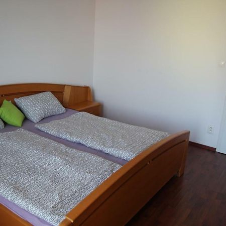 Halex 3 Apartman Nyitrabajna Kültér fotó