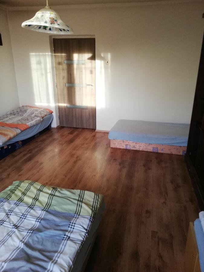 Halex 3 Apartman Nyitrabajna Kültér fotó
