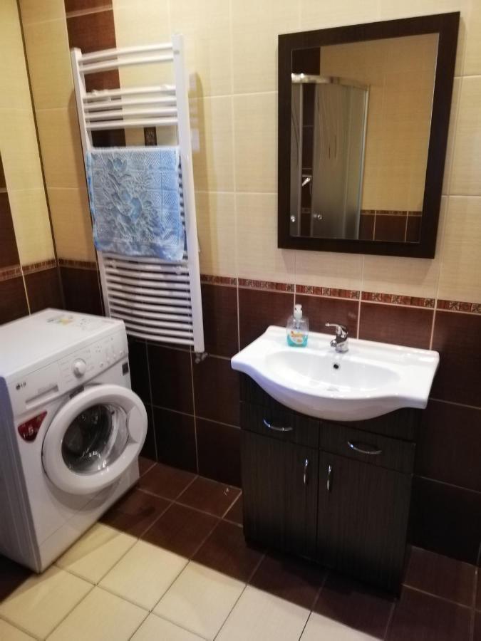 Halex 3 Apartman Nyitrabajna Kültér fotó